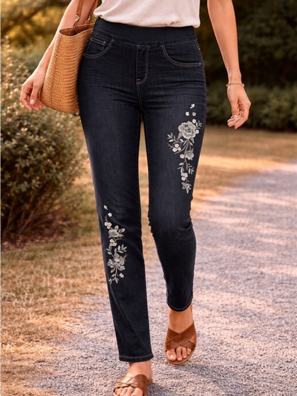 Soundstyle Pull On Jeggings Small Dark Wash Stretch Denim Floral Detail